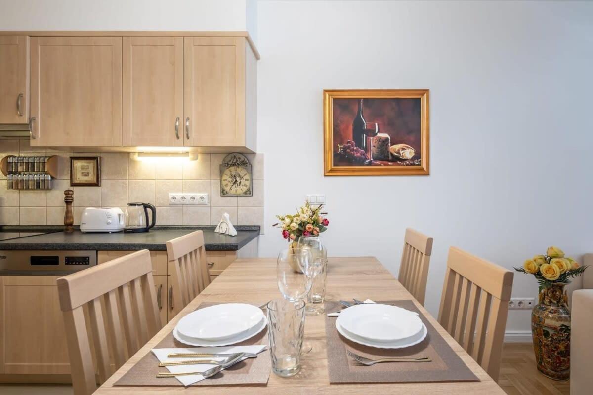 Homey Apartment With Ac And Balcony Budapesta Exterior foto